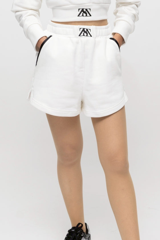 “ダンザ” ショートパンツ  ホワイト